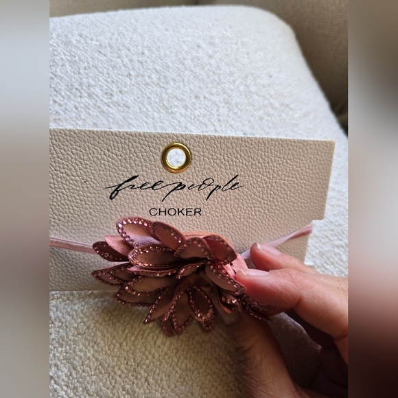 FREE PEOPLE, From Dusk Till Dawn Choker, Rose, NWOT - Picture 5 of 7